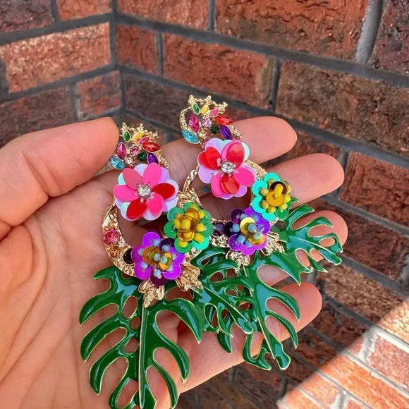 Zara  Rio Monstera Pink Leaf Earrings - Picture 12 of 14